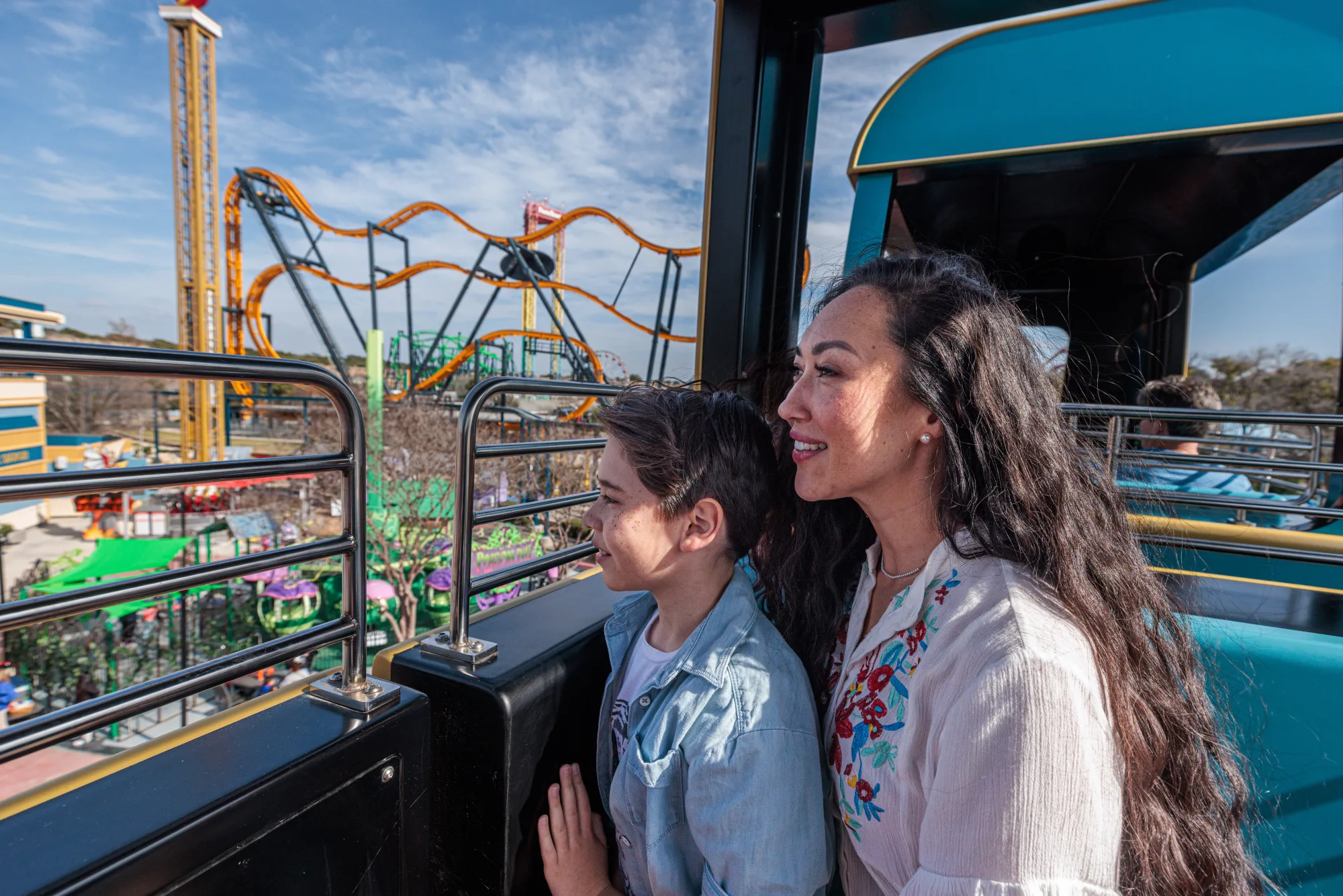 Family enjoying Six Flags Fiesta Texas during a San Antonio vacation